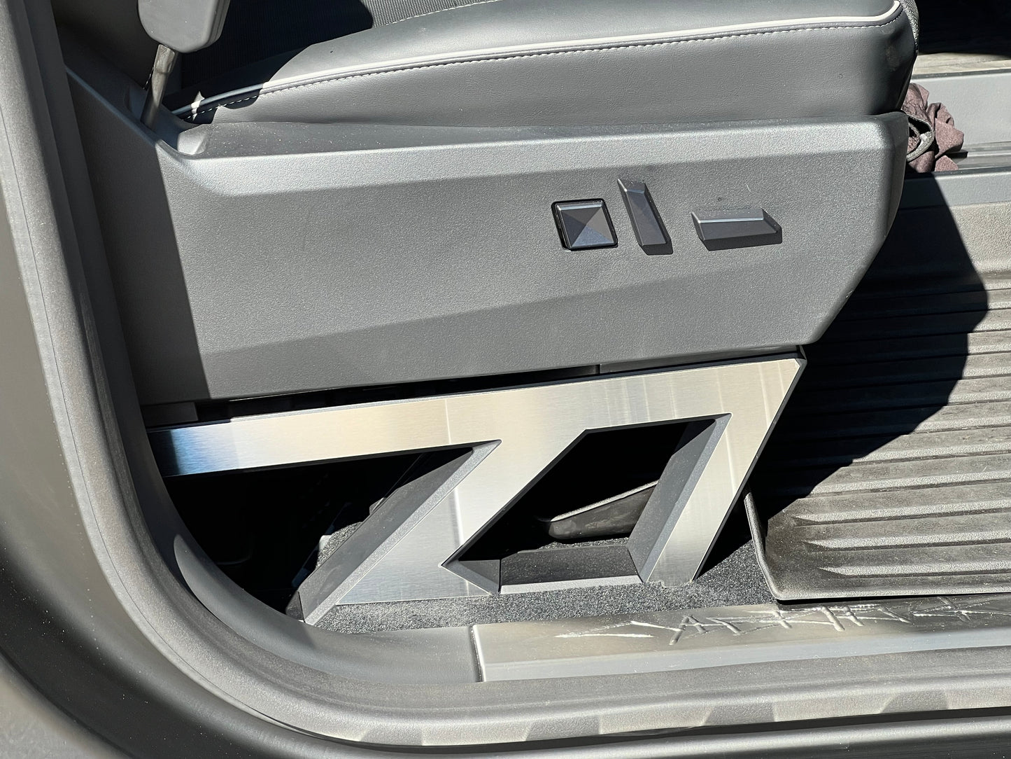 Seat Base Trim (Brushed Satin)